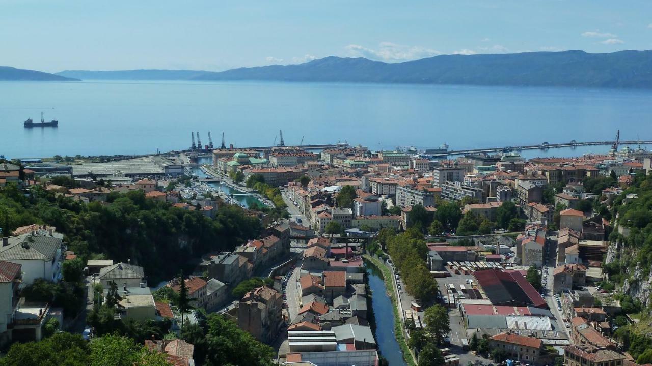 Apartment Vida - Amazing Place With Garden And Terrace Rijeka Bagian luar foto