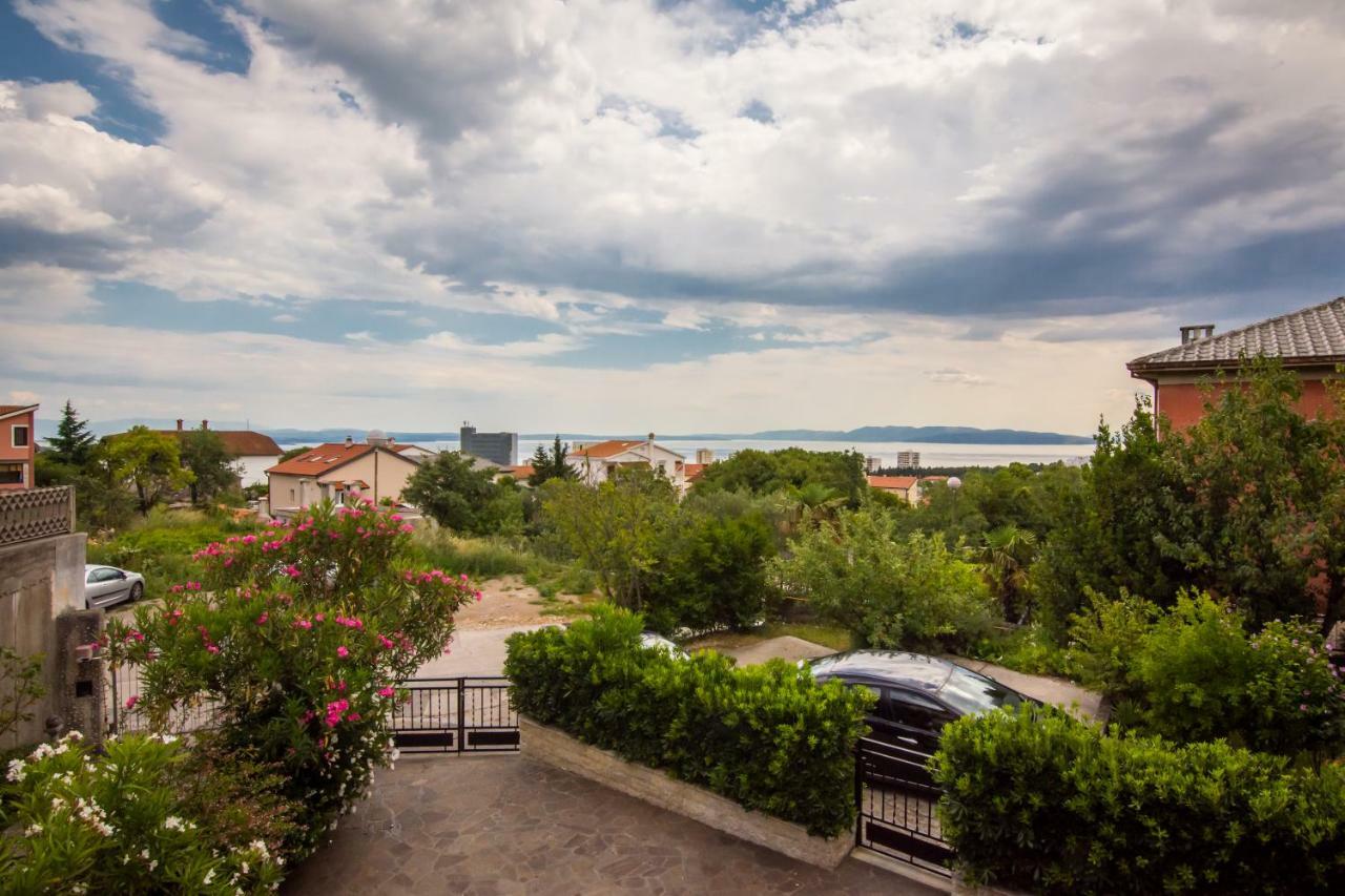 Apartment Vida - Amazing Place With Garden And Terrace Rijeka Bagian luar foto