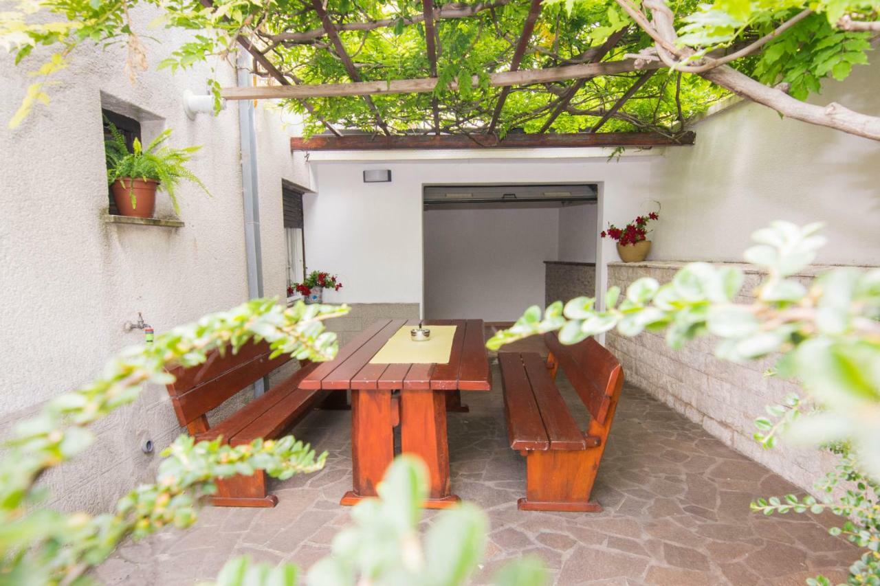Apartment Vida - Amazing Place With Garden And Terrace Rijeka Bagian luar foto
